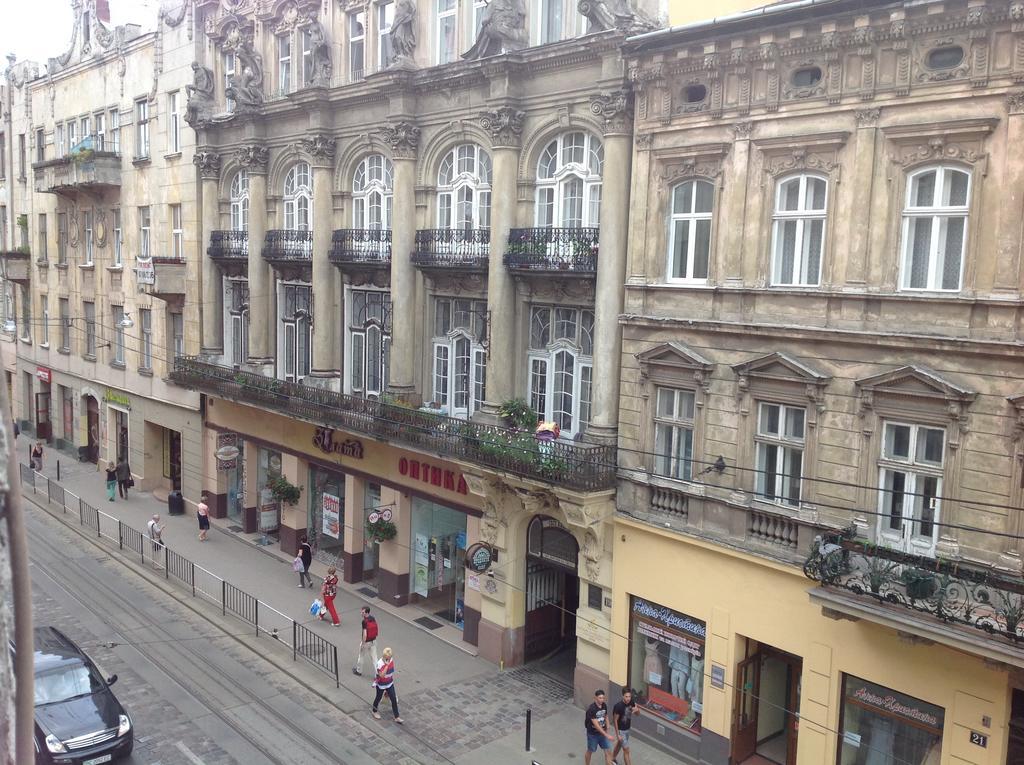 Apartments On Doroshenka 19 ลวีฟ ภายนอก รูปภาพ
